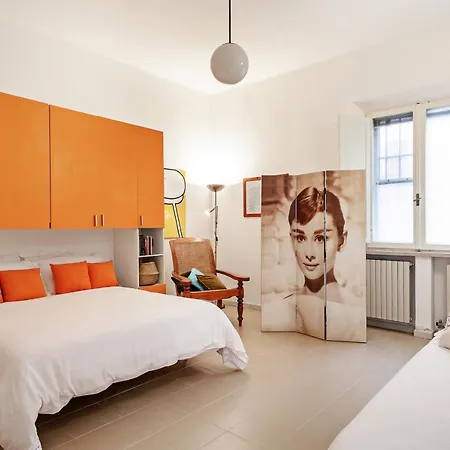 Guesthost - Palazzo Dei Diamanti Apartamento