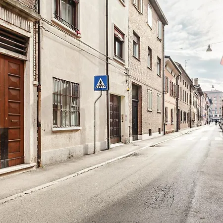Guesthost - Palazzo Dei Diamanti Ferrara