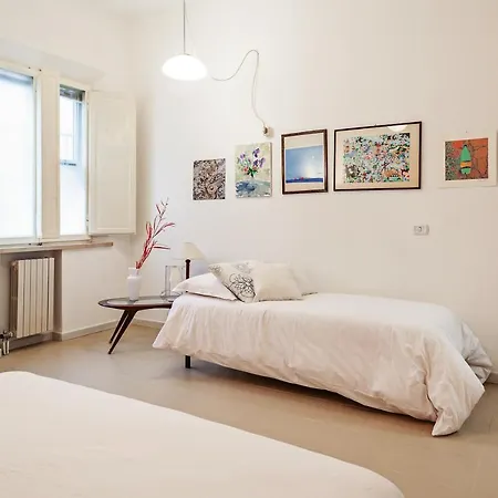 Palazzo Dei Diamanti